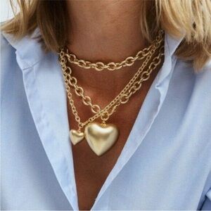 NWOT Roxanne Assoulin The Puffy Heart Necklace in Gold